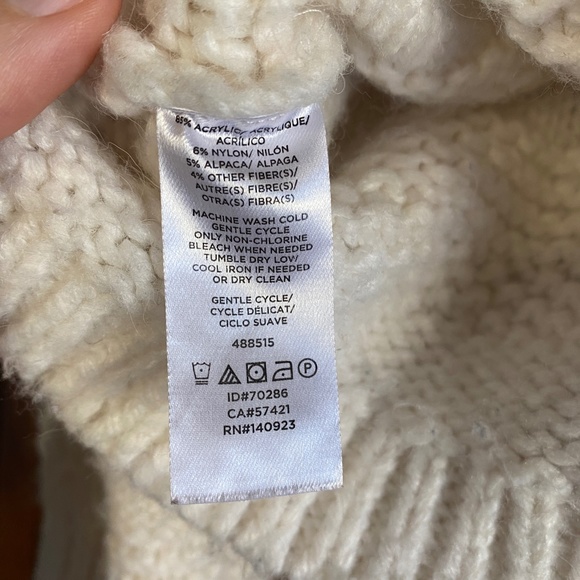 Lou & Grey Cream Alpaca Blend Pom Pom Knit Crop Sweater Size M - Picture 3 of 5